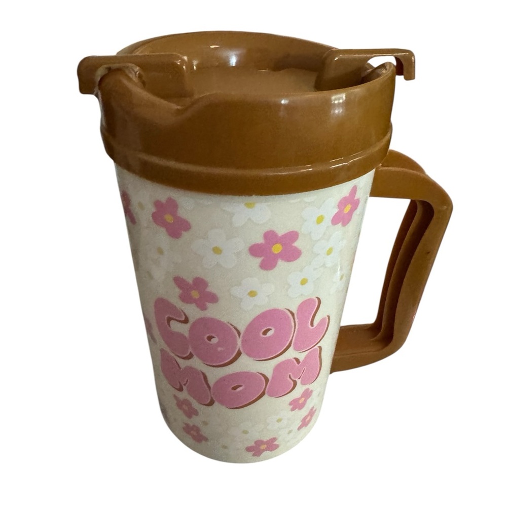 *Simply Southern 32 OZ JUG- Cool Mom w/ flowers